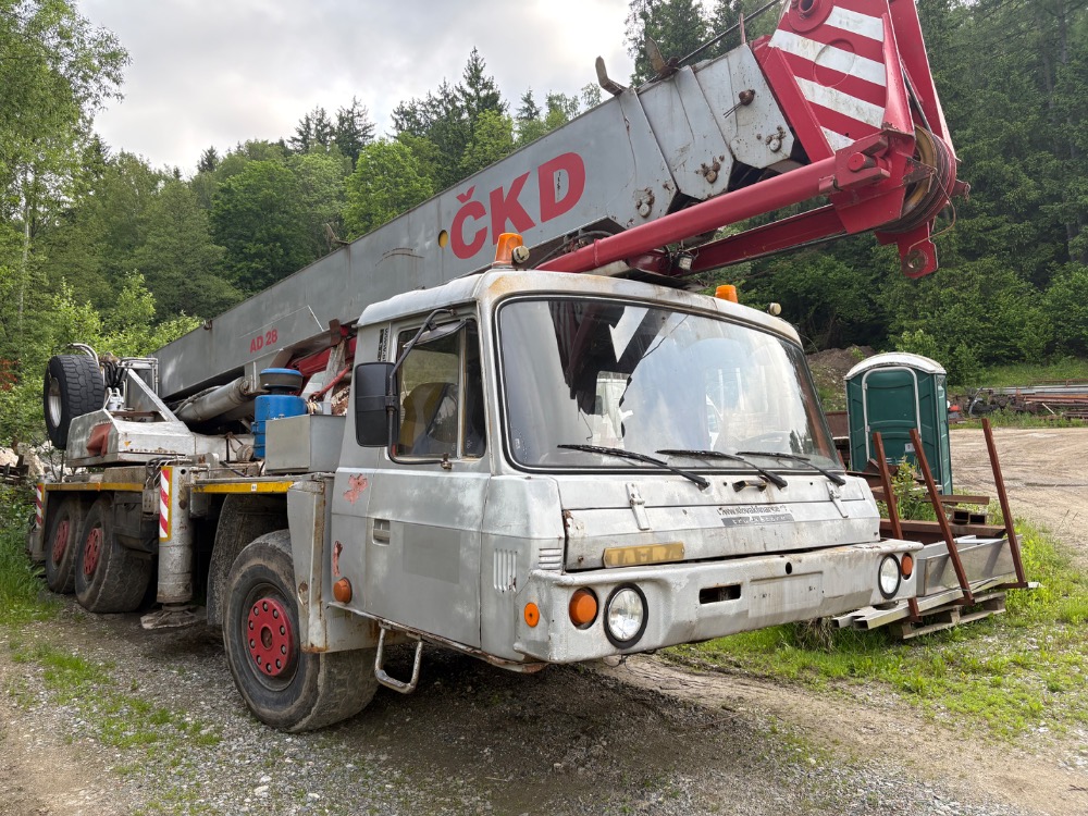 Jeřáb AD28